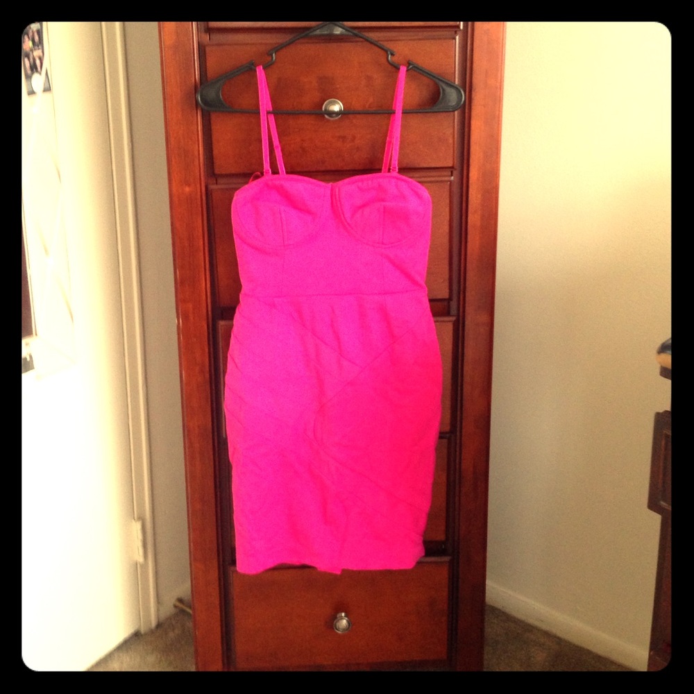 Express pink staples dress